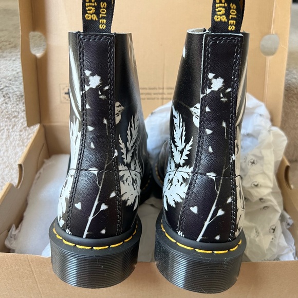 Dr. Marten 1460 Pascal Phantom Floral Boot NWT - Picture 6 of 7